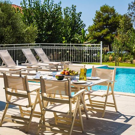 Afrodite Luxury Villa スヴォロナータ エクステリア 写真