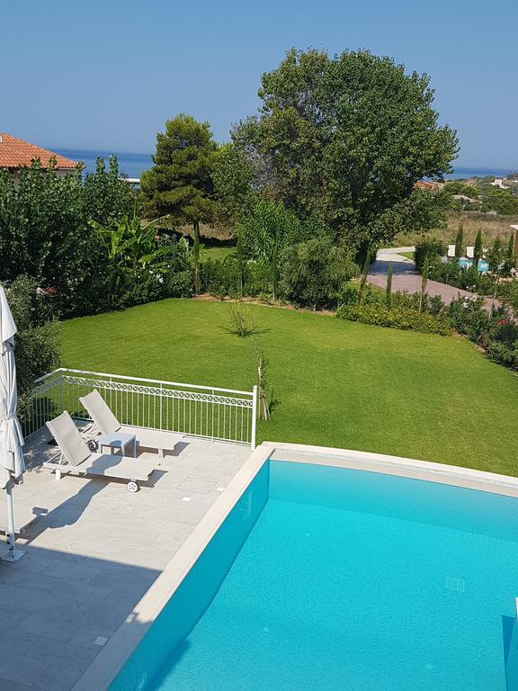 Afrodite Luxury Villa スヴォロナータ エクステリア 写真