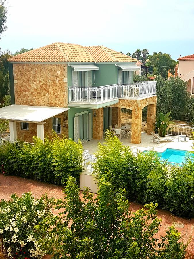Afrodite Luxury Villa スヴォロナータ エクステリア 写真