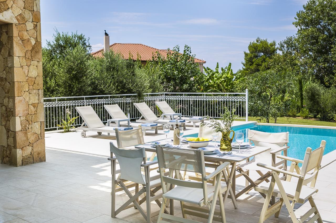Afrodite Luxury Villa スヴォロナータ エクステリア 写真