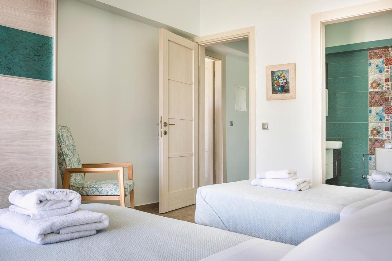 Afrodite Luxury Villa スヴォロナータ エクステリア 写真